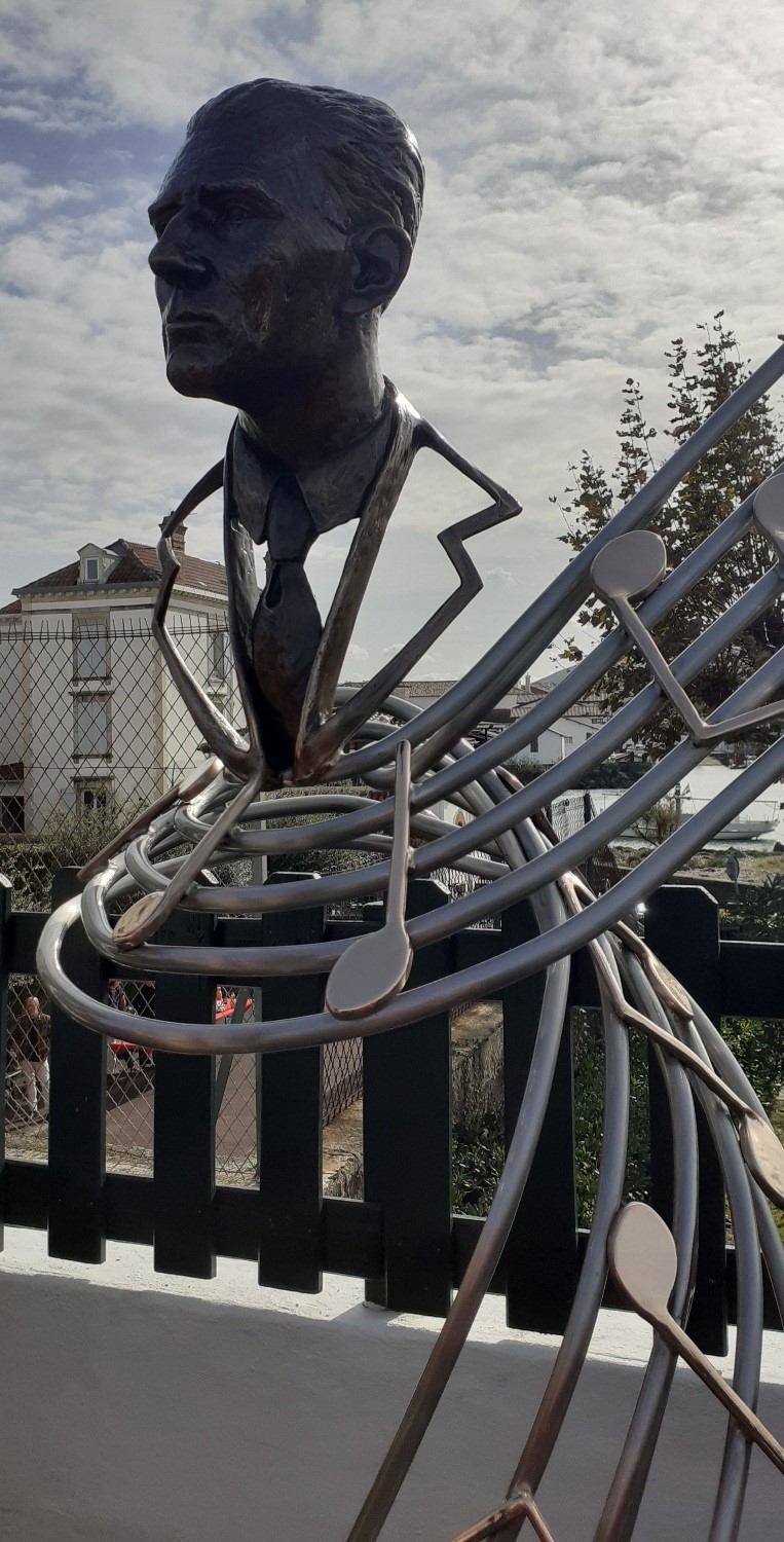 SAINT JEAN DE LUZ - STATUE MAURICE RAVEL
